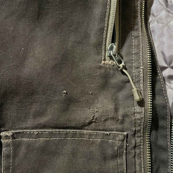 Women’s Berne work coat. Lots of life left! Size large. - Picture 6 of 10